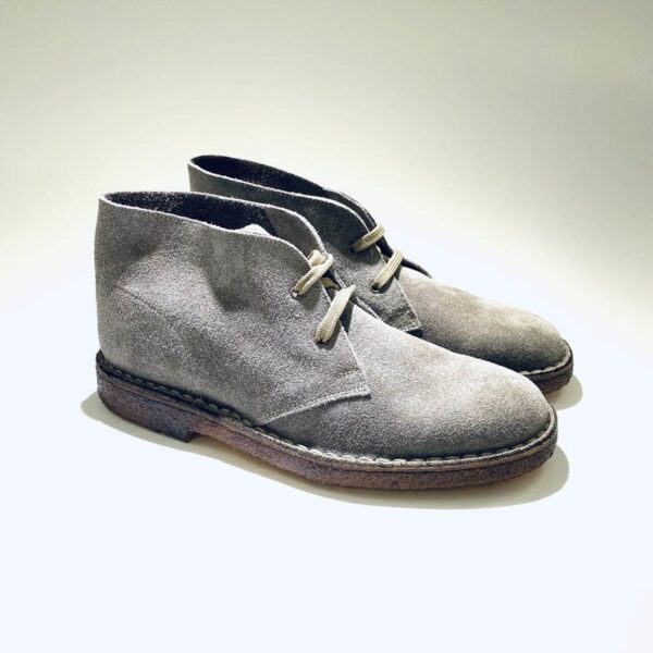 Handmade men's and women's gray ankle boots in ecological para leather