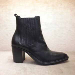 Texan black leather made in Italy by hand